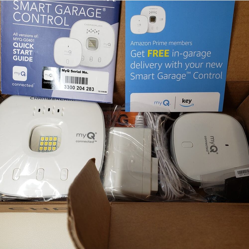 myQ Smart Garage Door Opener Chamberlain myQ-G0401 - Wireless Smart Garage Hub